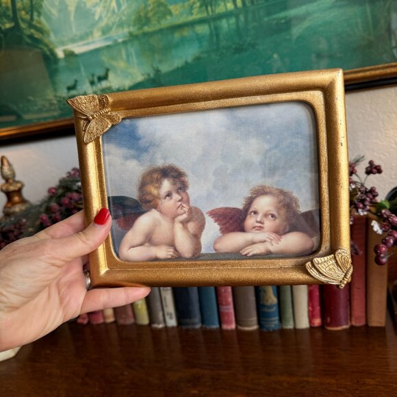 Vintage Gold Butterfly Frame with Angels - Picture 9 of 9